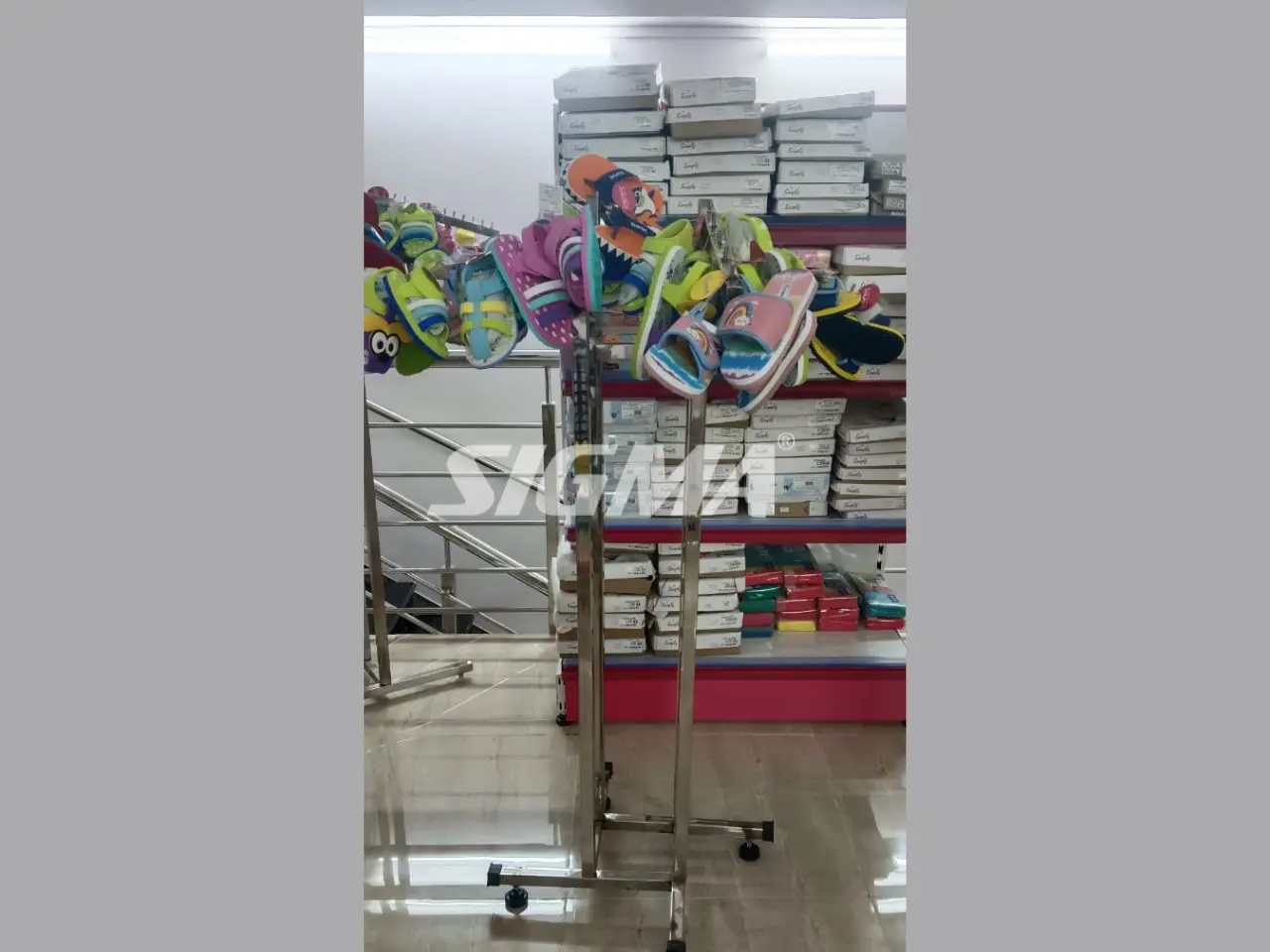 786223041_retail display racks in Ranchi.webp